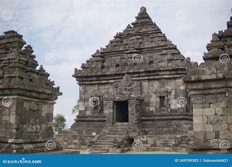  イジョ TEMPLE: バリ島の壮大な寺院建築と神秘的な雰囲気を体感！