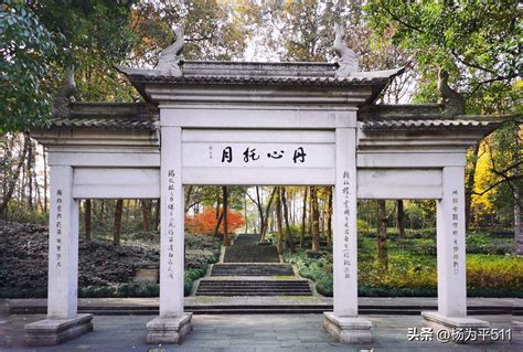  龍岩の雲水禅寺！緑豊かな山々に抱かれた歴史ある寺院を探索しよう！